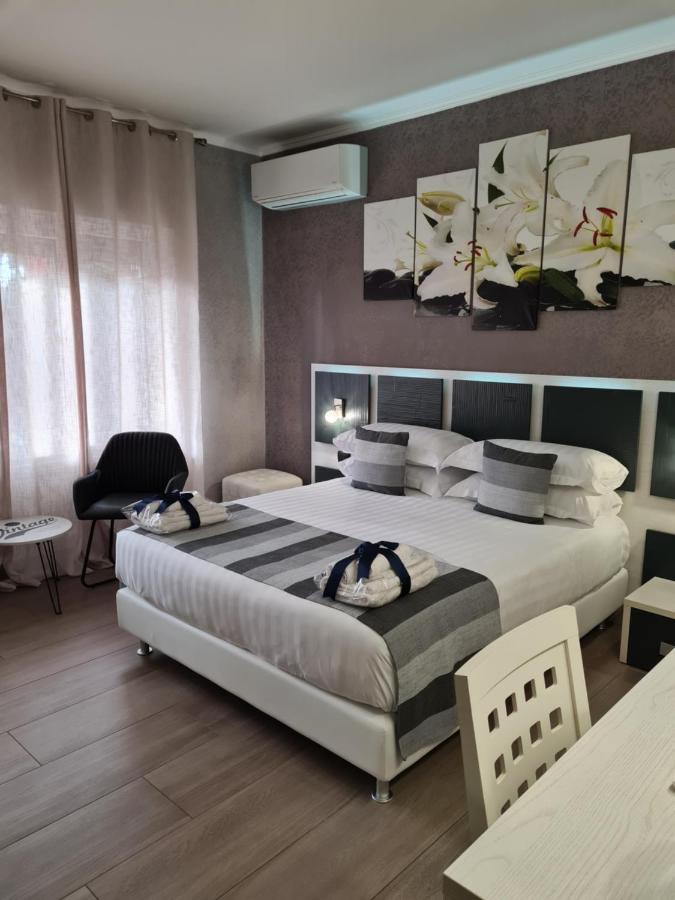 פיומיצ'ינו Albis Rooms Guest House מראה חיצוני תמונה