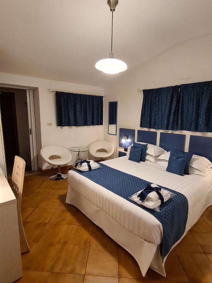 פיומיצ'ינו Albis Rooms Guest House מראה חיצוני תמונה