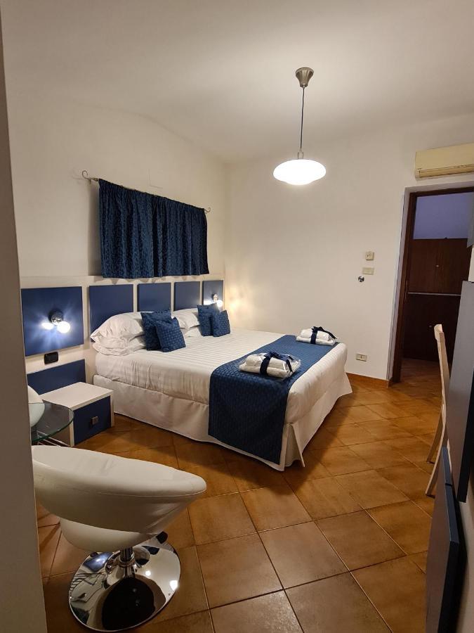 פיומיצ'ינו Albis Rooms Guest House מראה חיצוני תמונה