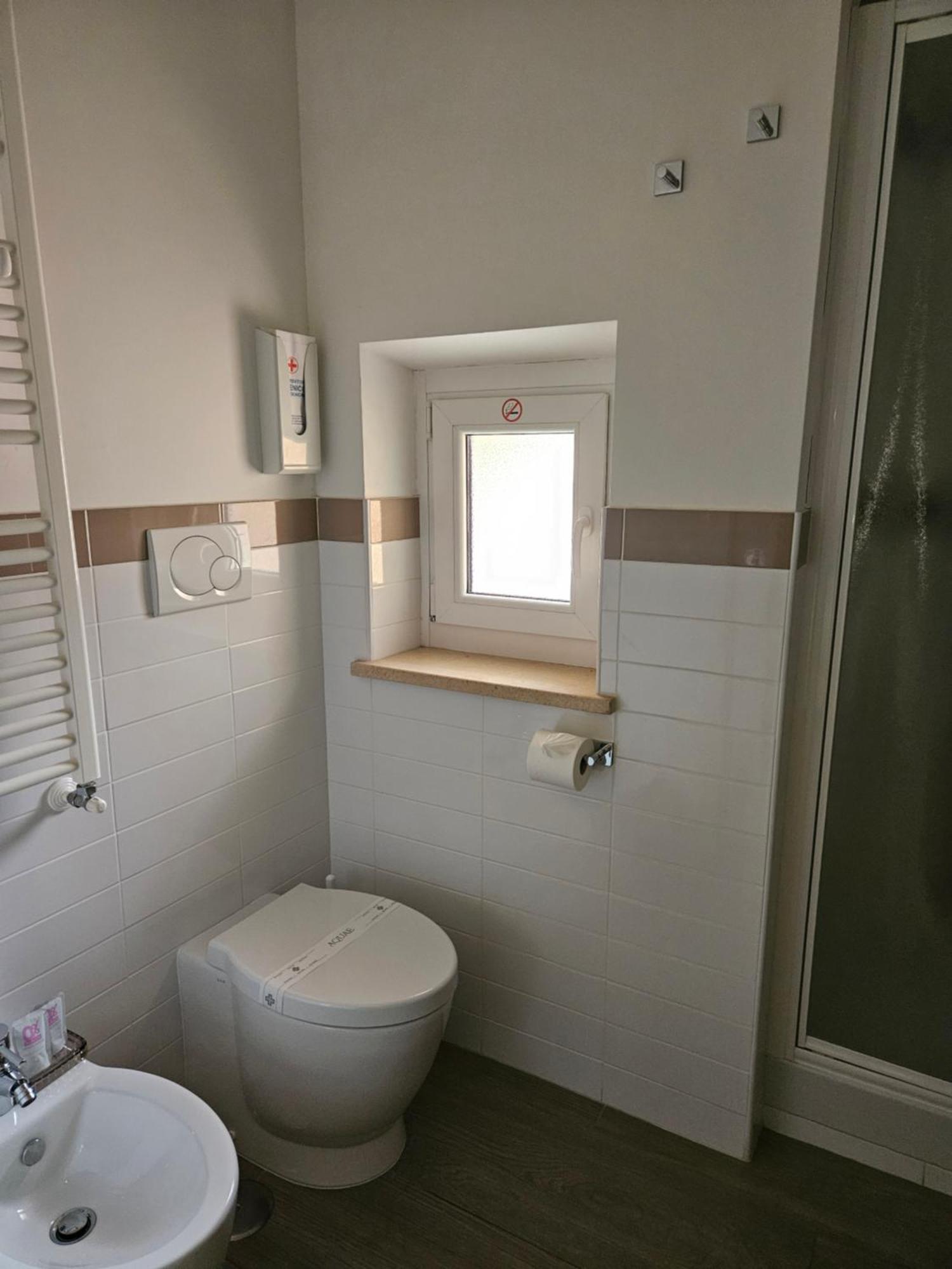 פיומיצ'ינו Albis Rooms Guest House מראה חיצוני תמונה