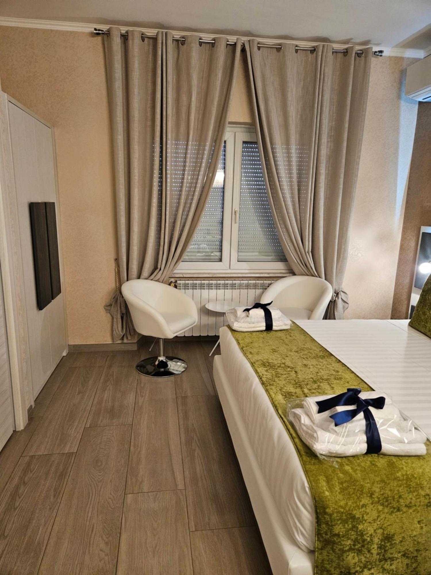 פיומיצ'ינו Albis Rooms Guest House מראה חיצוני תמונה